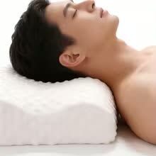 Pillow detail